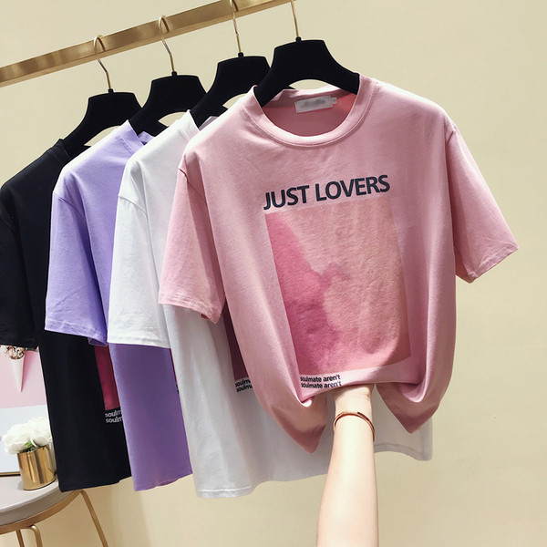 Modern női póló felirattal és applikációval négy színben