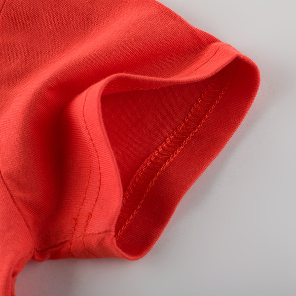 Tricou pentru copii pentru baieti cu decolteu O si aplicatie