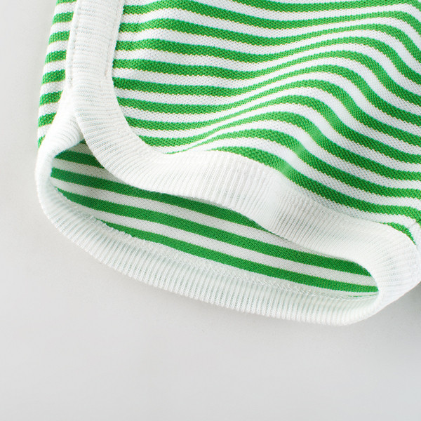 Pantaloni scurți pentru copii în două culori pentru băieți