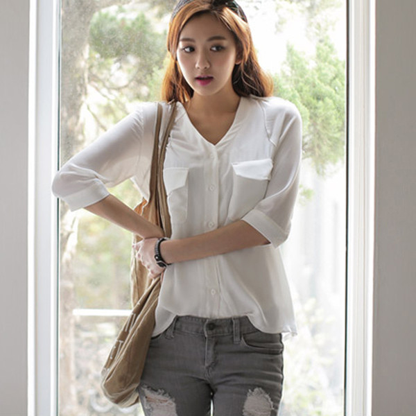Modern női ing fehér zsebbel