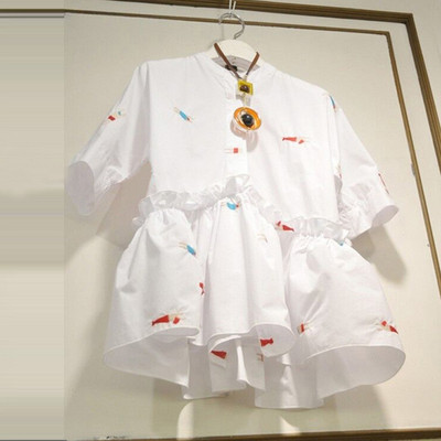 Модерна дамска риза с къс ръкав и бродерия в бял цвят