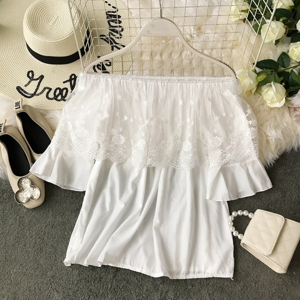 Stílusos női blúz csipkével több színben