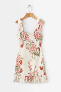 Stílusos, fehér virágmintás női ruha