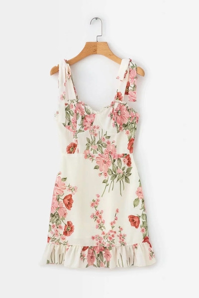 Stílusos, fehér virágmintás női ruha