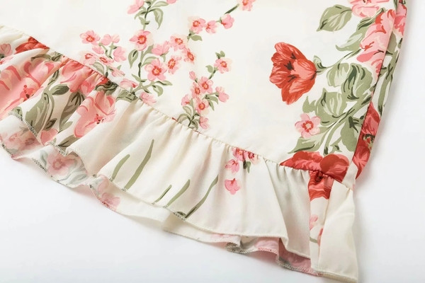 Stílusos, fehér virágmintás női ruha