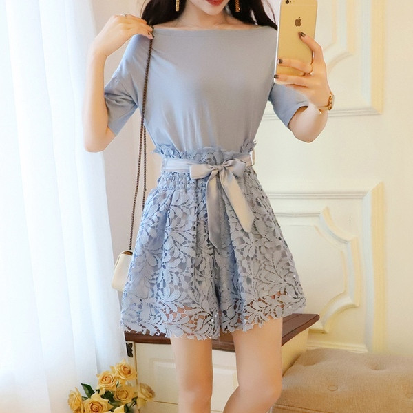 Stílusos női szett csipke rövidnadrággal és szalagos elemmel