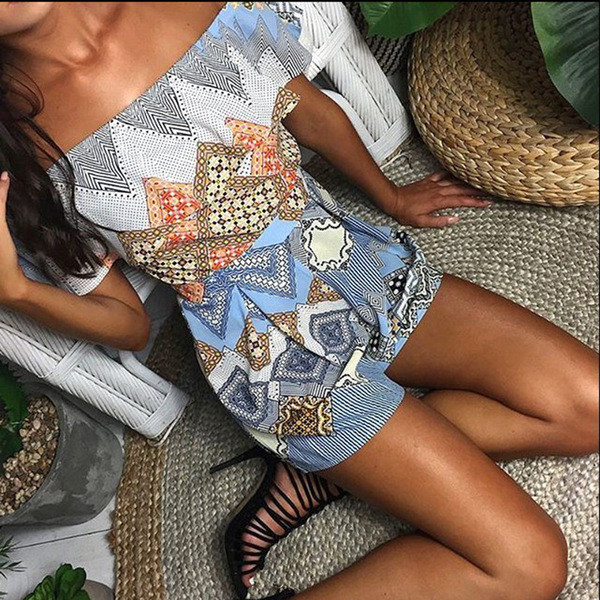 Salopetă casual de damă cu umerii goi în albastru