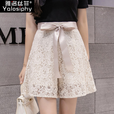 Modern női csipke rövidnadrág két színben szalaggal