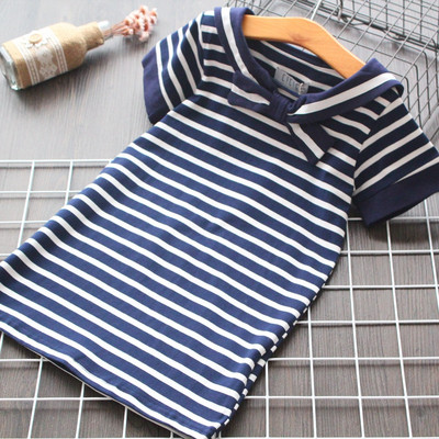 Modern csíkos gyerekruha