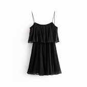 Stílusos női ruha vékony fekete pántokkal