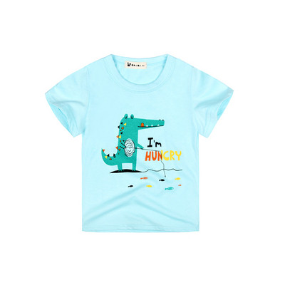 Modern, kék színű, rátéttel ellátott póló fiúknak