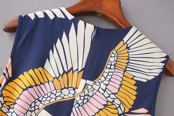 Stílusos női overál virágmotívummal, két színben