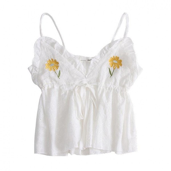 Modern női felső, fehér színben, hímzéssel és vékony pántokkal