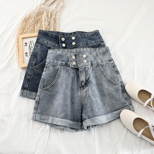 Divatos farmer rövidnadrág gombokkal