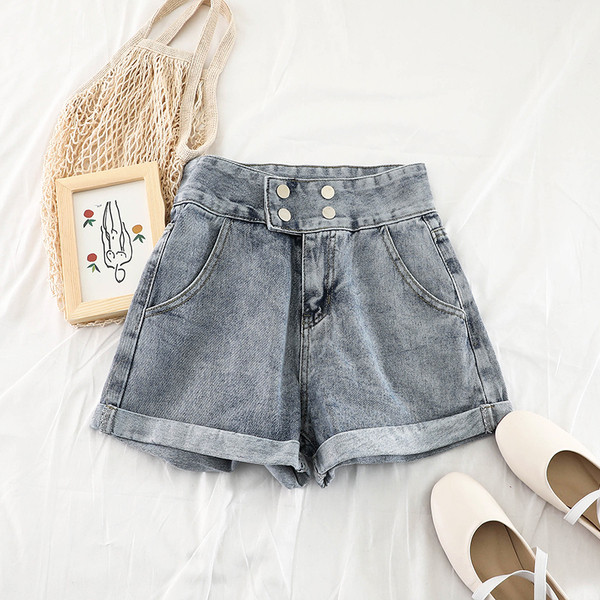 Divatos farmer rövidnadrág gombokkal