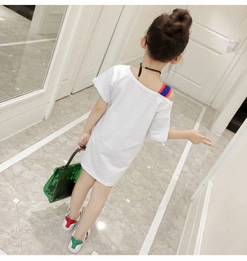Детска модерна туника в бял цвят с надпис 