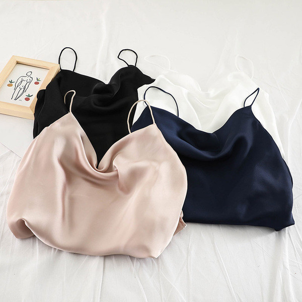 Stílusos női felső vékony pántokkal