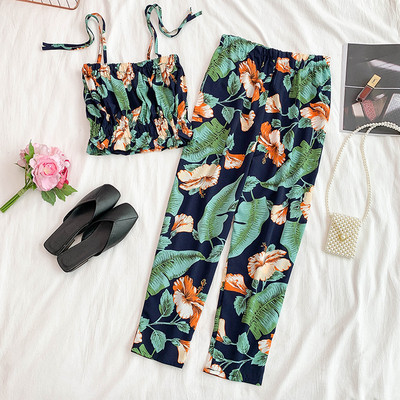 Modern női kétrészes szett virágmotívummal