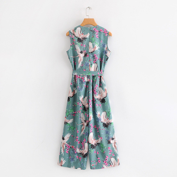 Salopeta de dama eleganta cu aplicatie colorata