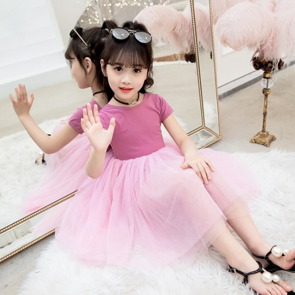 Rochie moderna pentru copii in trei culori cu maneci scurte si decolteu O