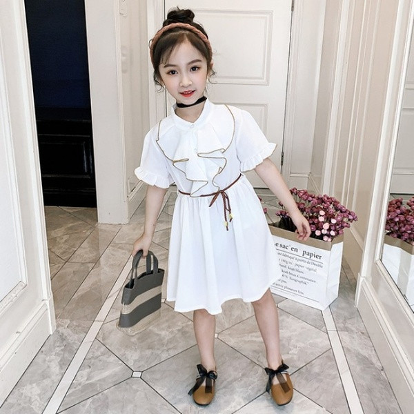 Jelenlegi gyerekruha két színben, rövid ujjal és gombokkal