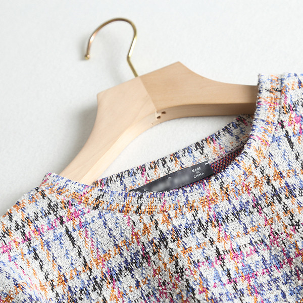 Modern női kockás ruha rövid ujjal