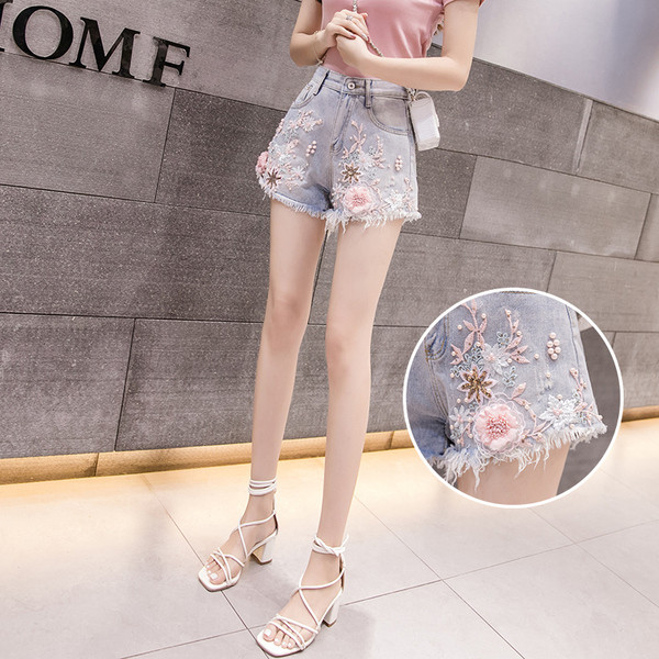 Ежедневни дамски къси панталони с 3D елемент и висока талия 