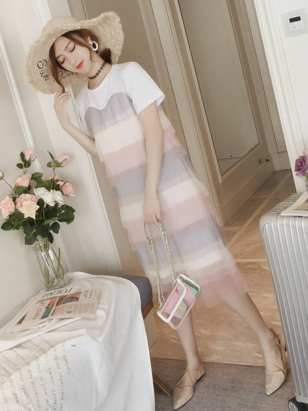 Rochie elegantă de damă, cu mâneci scurte și tul