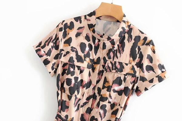 Új, állatmintás női overall modell