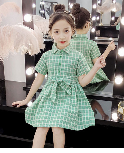 Rochie copii in carouri in doua culori cu maneci scurte si nasturi