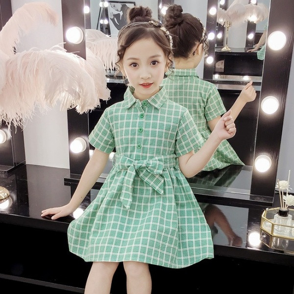 Rochie copii in carouri in doua culori cu maneci scurte si nasturi