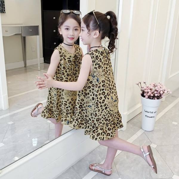 Modern gyerekruha két színben O-nyakkal