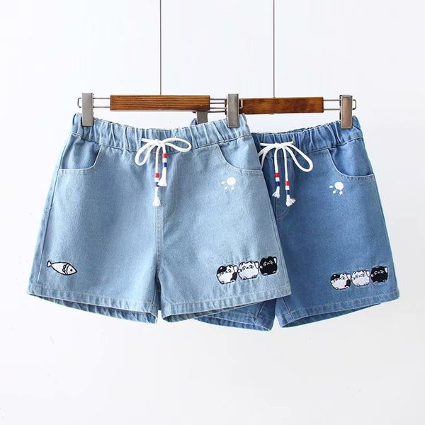 Hétköznapi női rövidnadrág nyakkendővel és hímzéssel, két színben