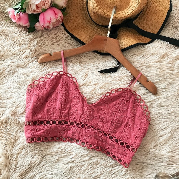 Modern női rövid felső csipkével, fehér és rózsaszín színben