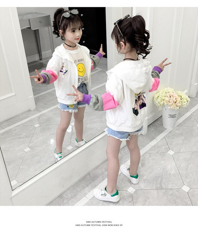 Παιδικό μπουφάν για τα κορίτσια σε δύο χρώματα με εφαρμογές