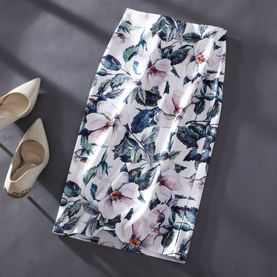 Modern női szoknya virágmintával