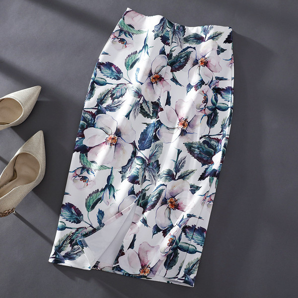 Modern női szoknya virágmintával