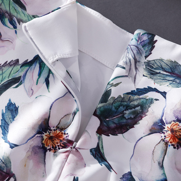 Modern női szoknya virágmintával