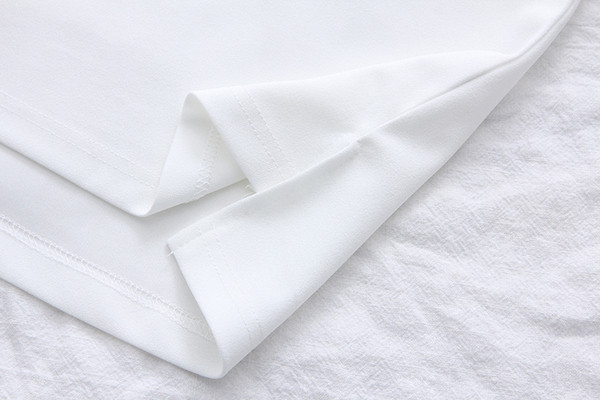 Modern női póló fehér és rózsaszín rátéttel