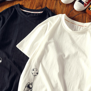 Ανδρικά μπλουζάκια σε μαύρο και άσπρο με εφαρμογή και λαιμόκοψη