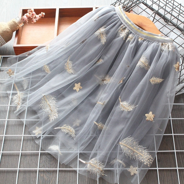 Modern, tüllös gyerekszoknya, két színben