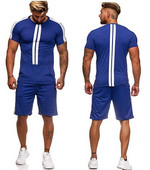 Set casual pentru bărbați, care include pantaloni scurți și un tricou în mai multe culori