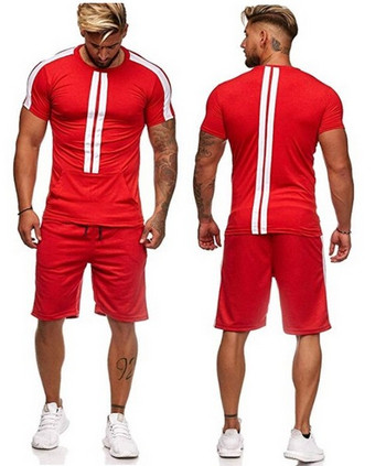 Ежедневен мъжки комплект включващ къси панталони и тениска в няколко цвята