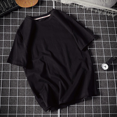 Férfi modern póló két színben rátéttel és O-nyakkal