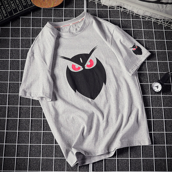 Férfi póló négy színben, rövid ujjal és rátéttel