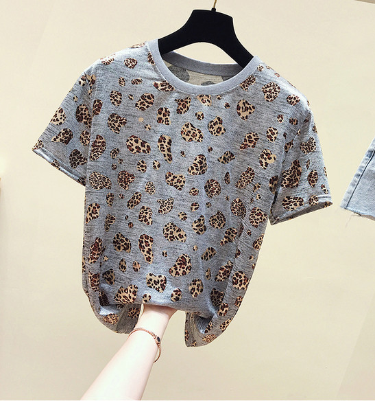 Tricou casual dama cu model leopard si decolteu O