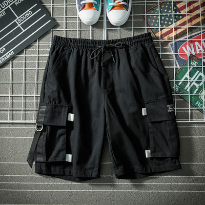 Pantaloni scurți pentru bărbați în negru și verde cu buzunare