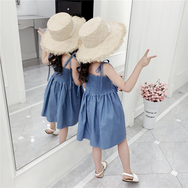 Rochie decupata fara bretele in albastru pentru fete