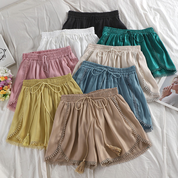 Alkalmi női rövidnadrág nyakkendővel több színben