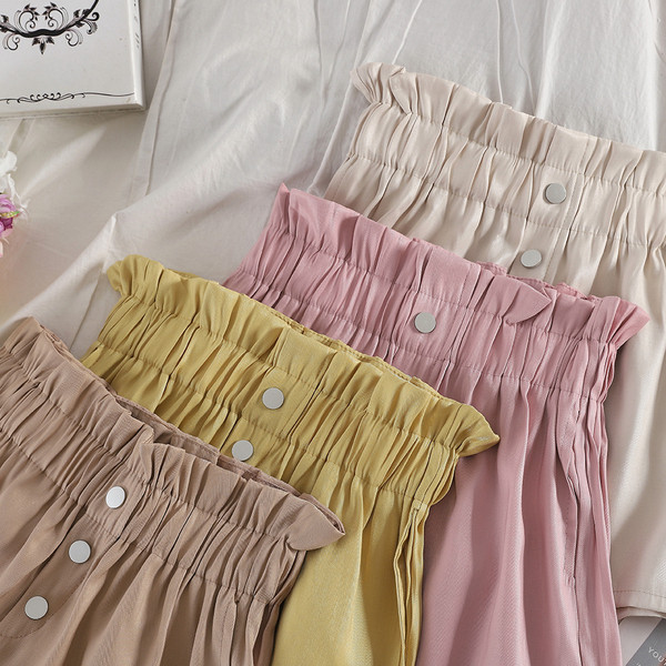 Női magas derekú rövidnadrág és gomb több színben